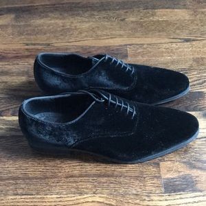 ZARA men’s velvet lace up oxfords